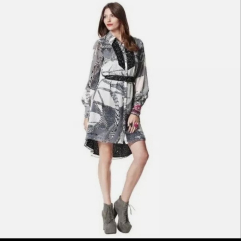 Kirna Zabete adorable women's dress